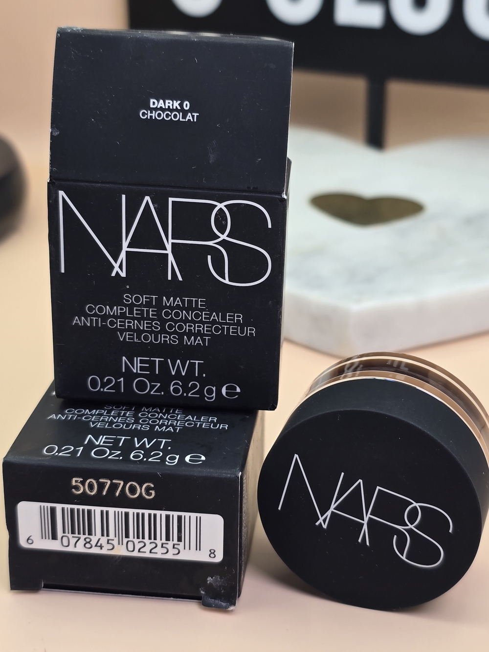 NARS Soft Matte Complete Concealer - Dark 0 Chocolat - Picture 2 of 4